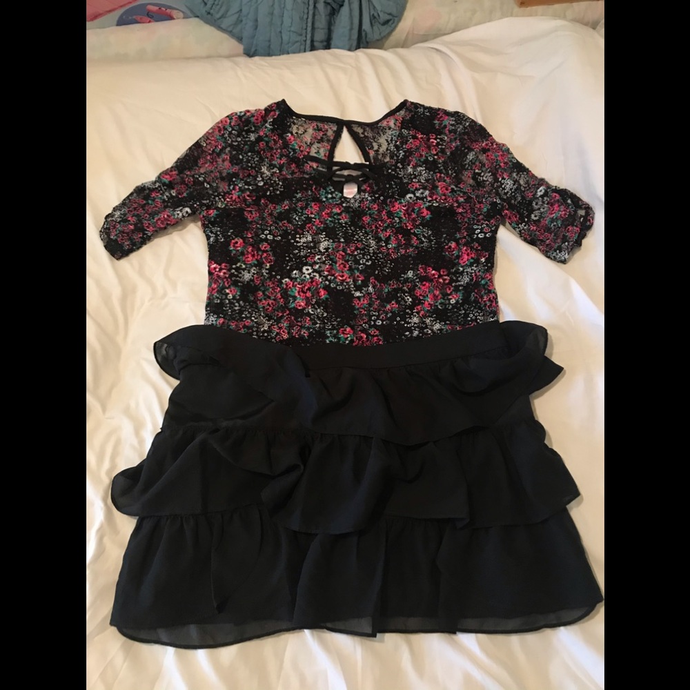 Bundle: Shirt and skirt